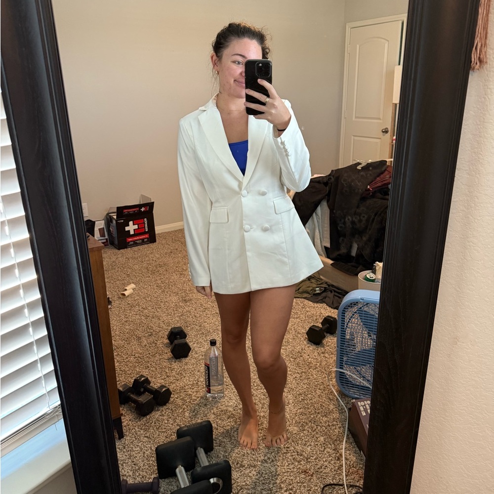 Stylish White Double-Breasted Blazer dress